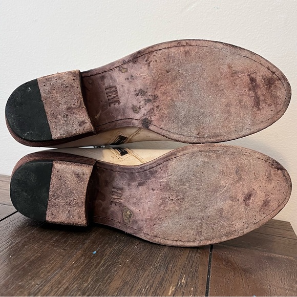 Frye Carson Piping Booties Womens size 8 - Picture 9 of 11